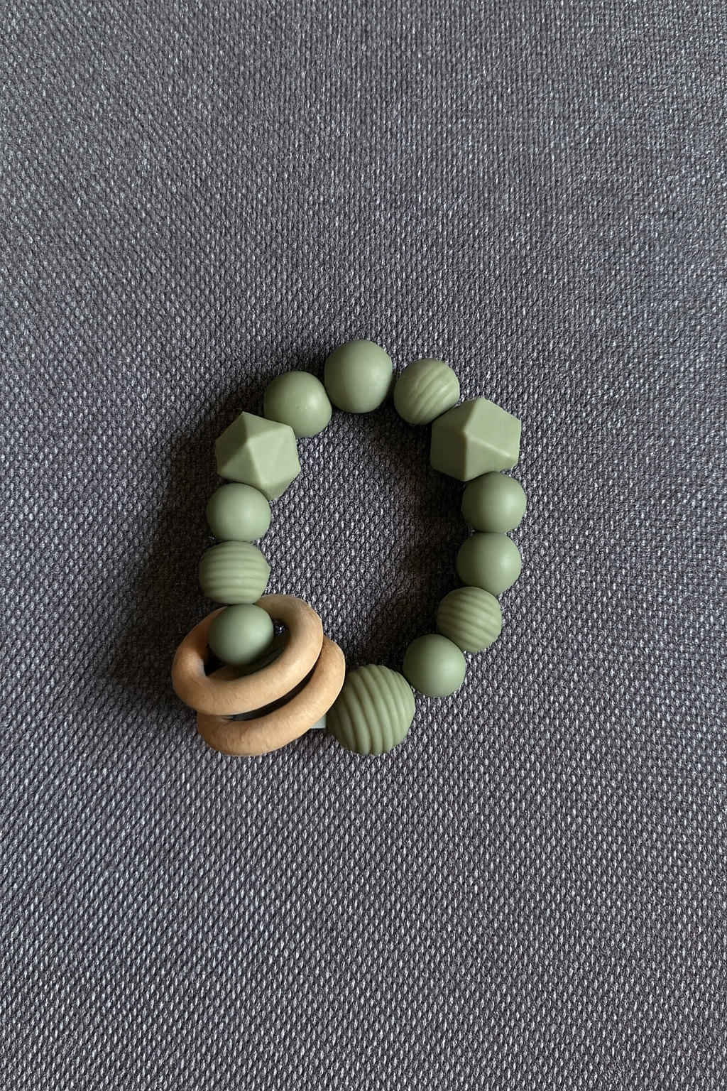Anneau de dentition en silicone et bois