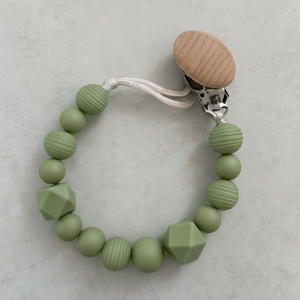 Attache-tétine fait main